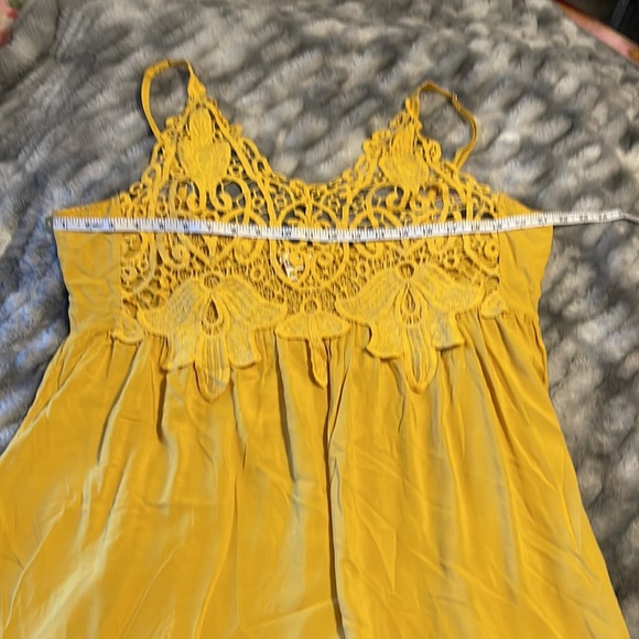 NWT beautiful C.O.C Curvy fit 1XL top - Picture 4 of 9